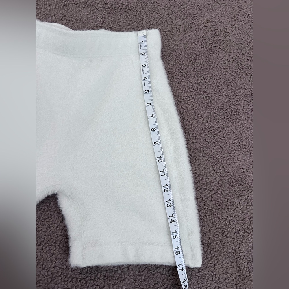 Whitney Simmons × Gymshark Eyelash
Knit Shorts | Size M - Picture 9 of 10
